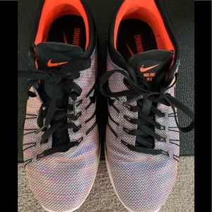 Nike Free TR 6 training shoes